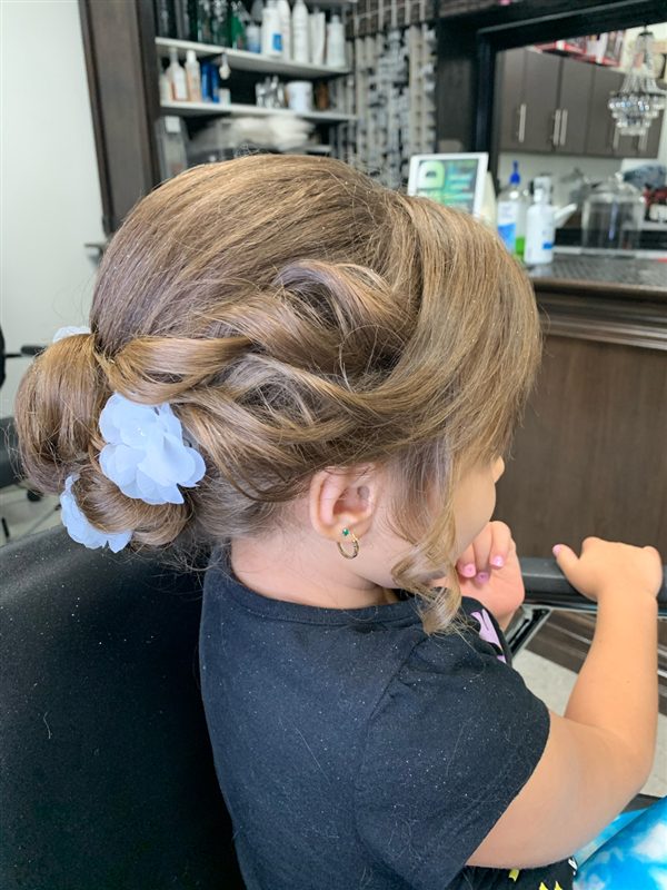 Hair styled at Professional Beauty Bar in Sarasota, look 5